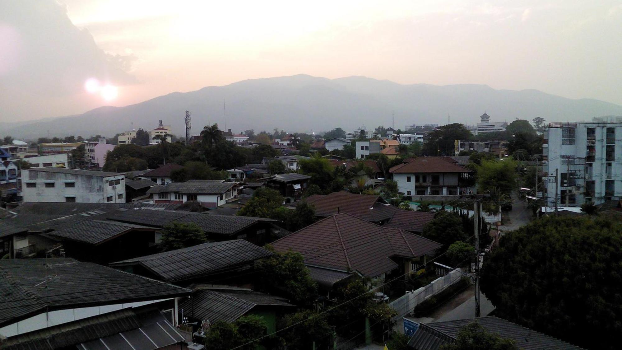 A Pousada Mantra Place Chiang Mai Exterior foto